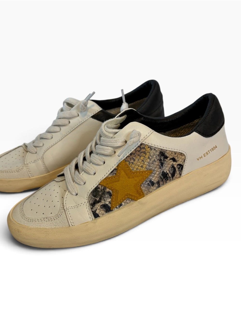 Vintage Havana Women’s 9 Sneakers Mustard Star Snakeskin Print White Black